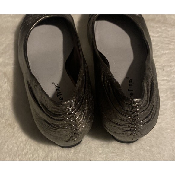 Bare Traps Landy Leather Slip On Wedge Heels Pumps Size 6 Silver Almond Toe - Picture 5 of 8